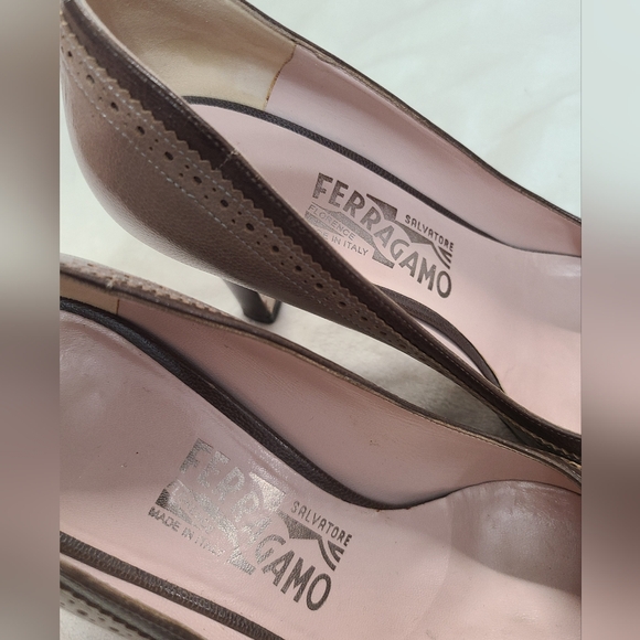 Ferragamo Leather Wingtip Pumps Size 7 - Picture 7 of 11